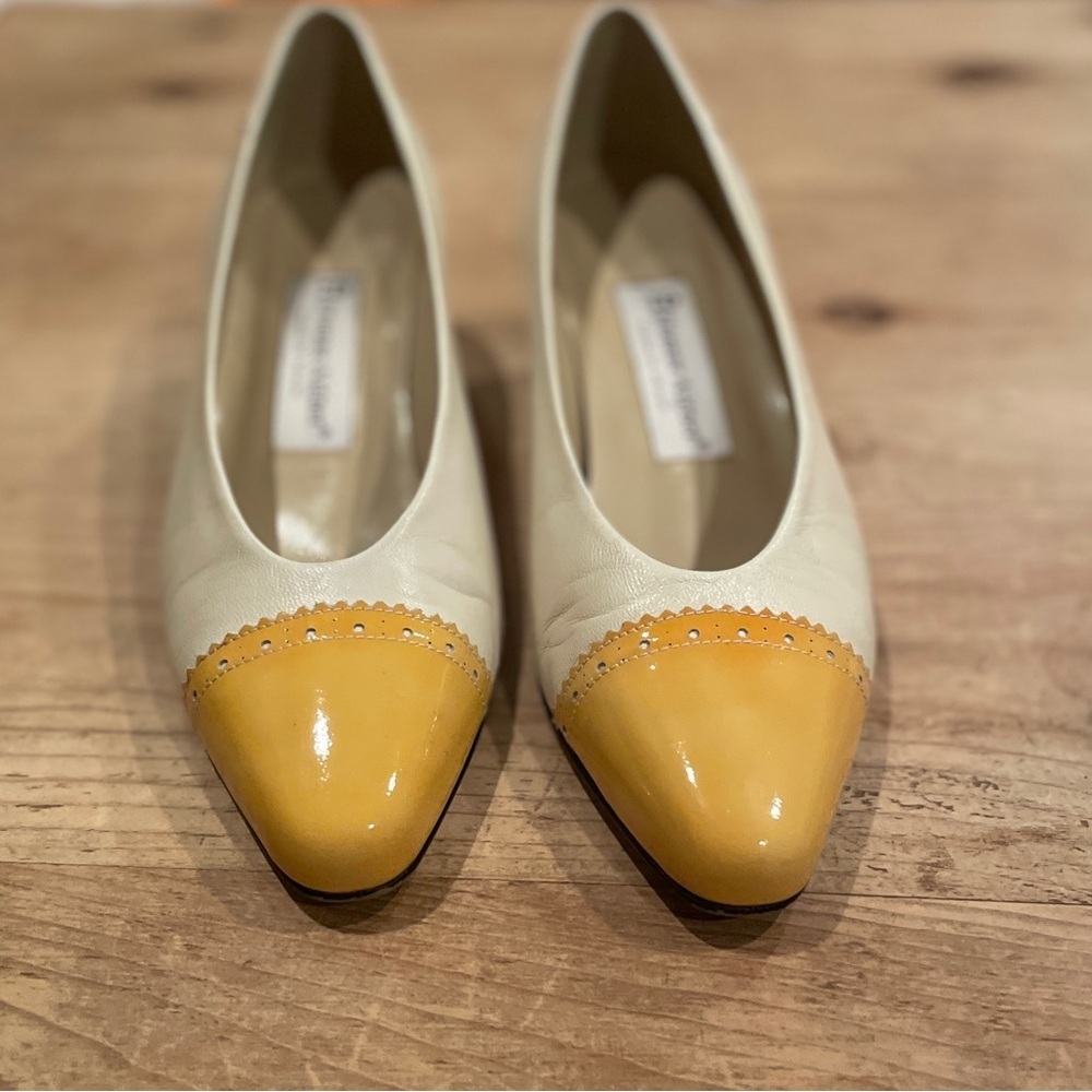 Vintage Etienne Aigner cream yellow patent leather shoes Classy Old Money 7M - Picture 2 of 7